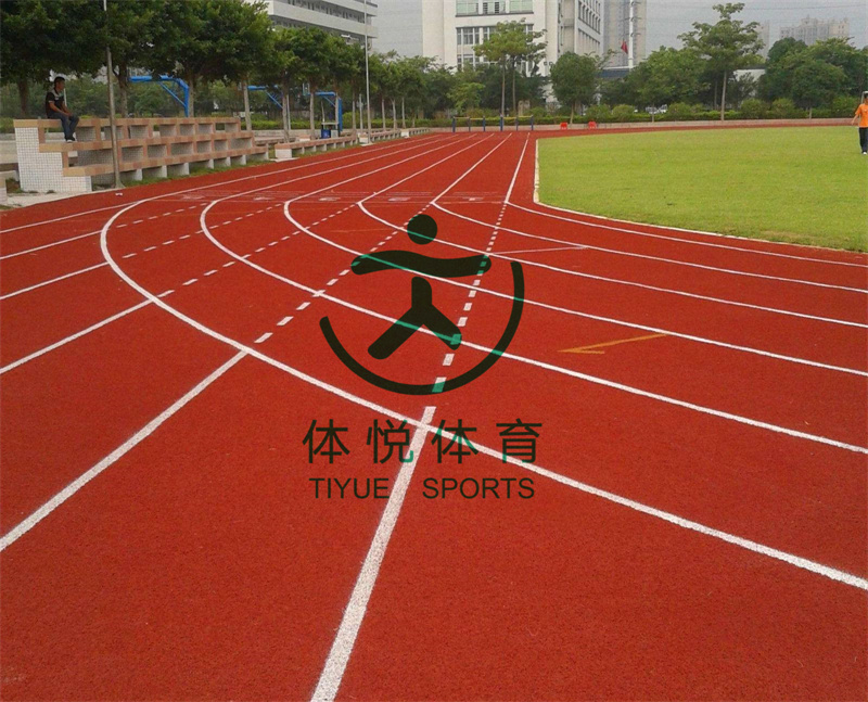 球場(chǎng)施工問(wèn)題-為什么室外體育塑膠場(chǎng)地材料會(huì)出現(xiàn)脫膠的現(xiàn)象？