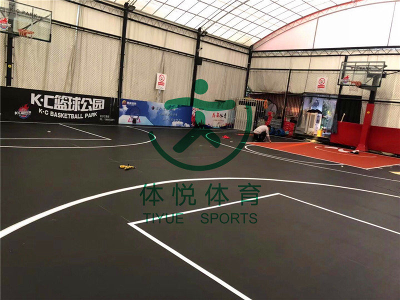 KC籃球公園金沙江路籃球場(chǎng)施工和迪卡儂總部網(wǎng)球場(chǎng)施工-上海體悅體育